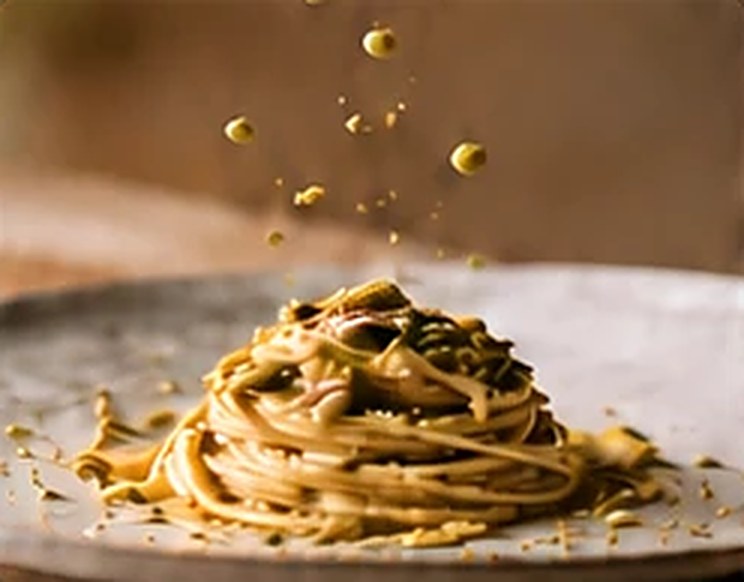 Un piatto di pasta fotografato per i social